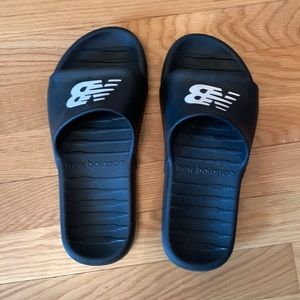 Men’s new balance SLIDES size 8 NB